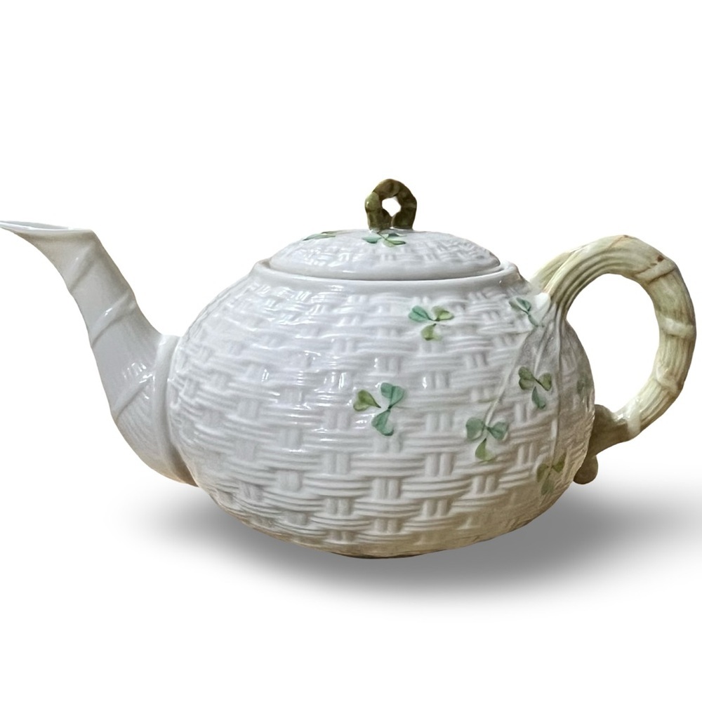 Vintage Belleek Shamrock Basketweave Tea Set - Picture 11 of 16